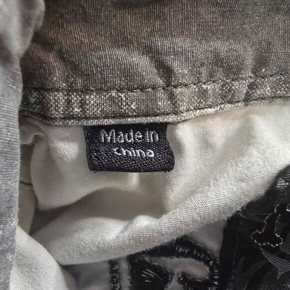 Roar Shirt Men's Small Bleached Gray Embordered Wings Conquer Y2K Button Down - Picture 6 of 16